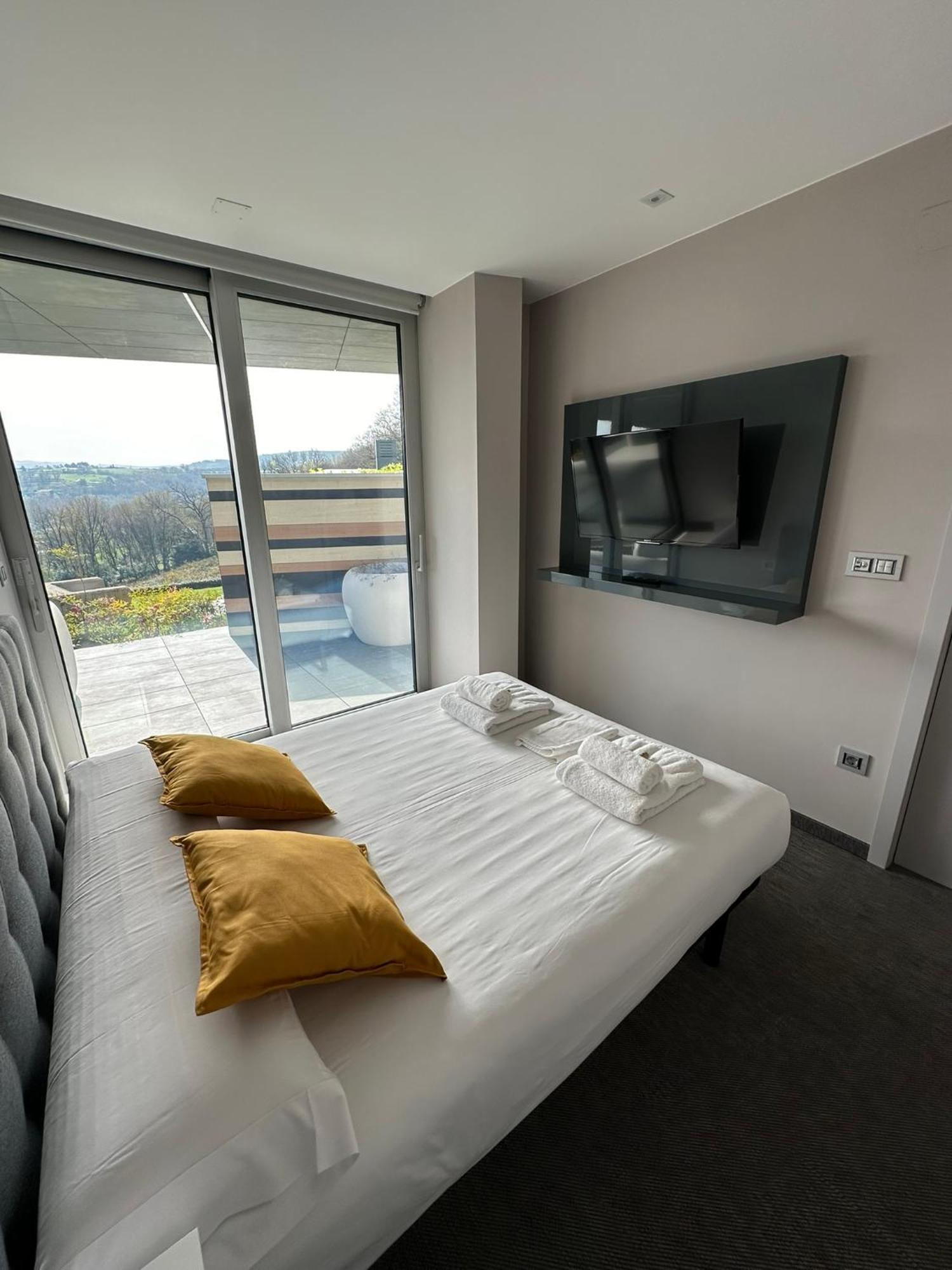 Tres Prismas Exclusive Villa Sarria Dış mekan fotoğraf